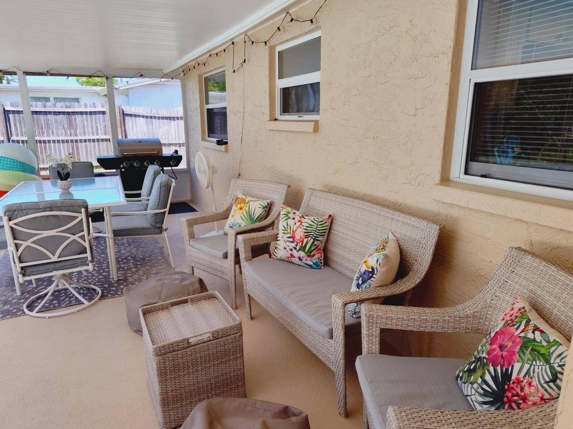 Heated & Screened In Pool